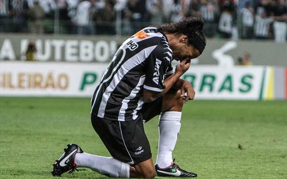 FIFA 13: FUT Team of the Week 4 – Ronaldinho bags a hat-trick